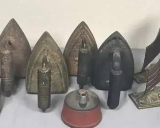 Vintage Irons, 5-lb Weight, Round Steamer & U.S. Flag Metal Bookends