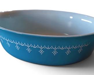 Vintage Pyrex dish