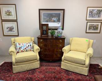 Pair LIKE NEW Club Chairs