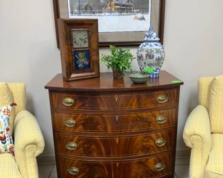 4-Drawer Bow Front Chest