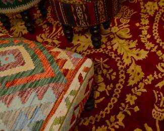 Multicolor Decorative Rug – Rich Red & Green Pattern