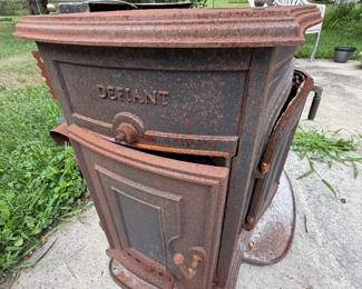 Defiant wood stove