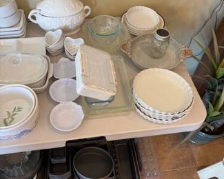 White Dinnerware Collection