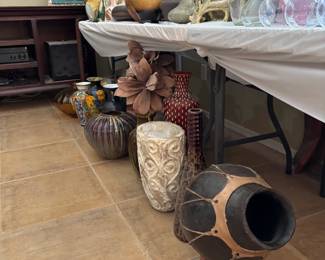 Decorative Vases and Sculptures