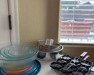 Mixing Bowls and Bakeware