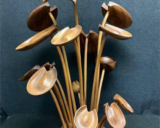 Lot # : 525 - Vintage Large Wooden Lily Pad Movable Sculpture