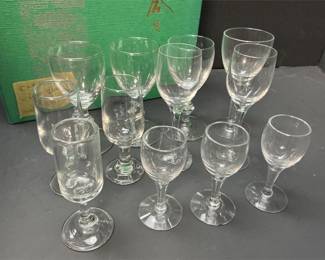 Lot # : 553 - Mixed Cordial Glasses