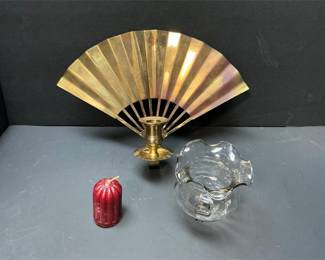 Lot # : 541 - Vintage Brass Fan Candle Sconce