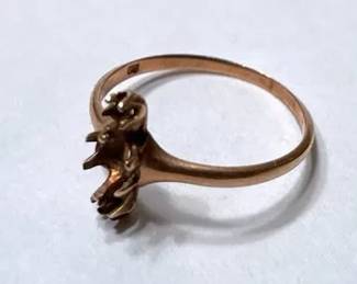 Vintage Ring Missing Stones