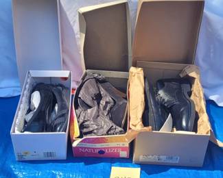 a2 Pairs of Womens and 1 Pair of Mens Shoes