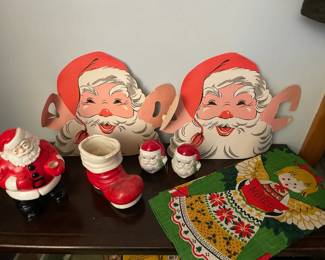 Small Lot Of Vintage Christmas Decor