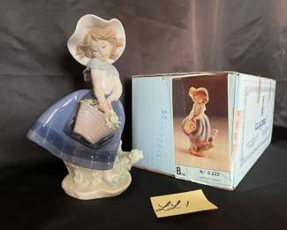 Lladro Figurine Linda Con Capazo With Box
