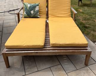 Outdoor Teak Double Chaise. 