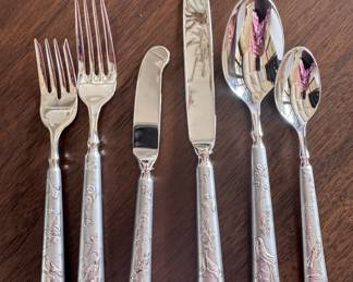 5 Piece Place Setting of Ricci Argentierio Audubon Birds of Paradise Flatware, Service for 12 plus 8 Serving Pieces. Photo 1 of 2. 