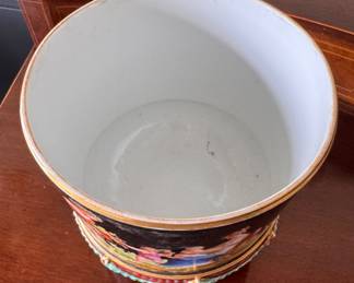Pair of Antique Hand-Painted Neoclassical Old Paris Style Cachepots. Photo 2 of 3.