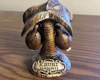 k Treasure Craft of Hawaii Kauai Coconut Tree Salt and Pepper Shaker Set