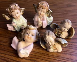 k Set of Five Angel Figurines with Pastel Colors and Detailed Features