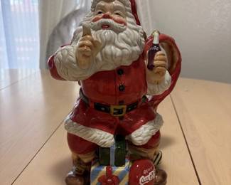 b8 CocaCola Santa Holiday Pitcher Vintage 10 Tall Collectible