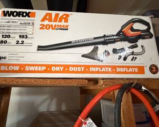 Leaf blower