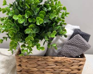 Washcloth & Plant Basket  11",    $20