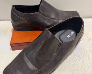 Apt. 9, Leather Men's Sz. 11,   $12