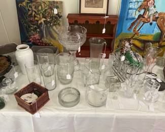 Vases, art… we’ve got it all!