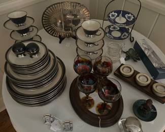 Set of vintage China - mid century modern in appearance