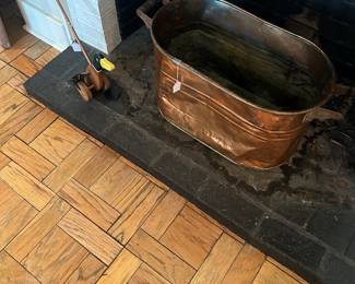 Copper oval tub