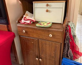 kitchen cabinet