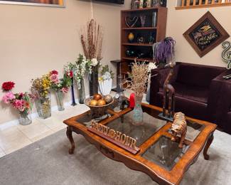 Center Pieces / Decorations / Furniture