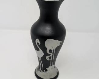 Black and white vase with flamingos