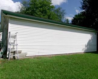 GARAGE SIDE