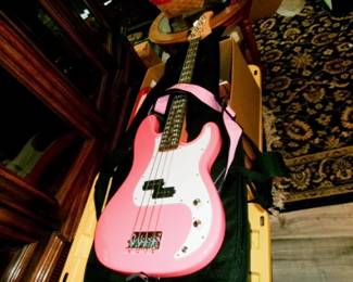 CUSTOM MADE BASS GUITAR