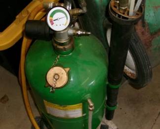 OIL EXTRACTOR