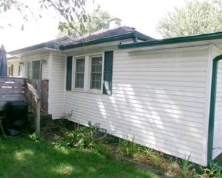 HOUSE REAR