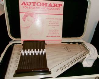 OSCAR SCHMIDT AUTOHARP