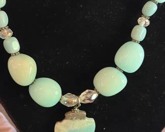 Elegant Green Beaded Chunky Statement Necklace 
