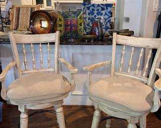 Hooker Furniture Summerglen Swivel Bar Stools 