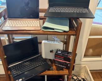 Apple Lap top computers