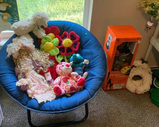 Comfy chair, holiday, teddy bears