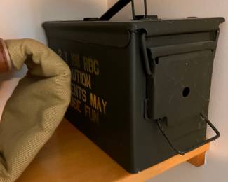 GUNBOX
