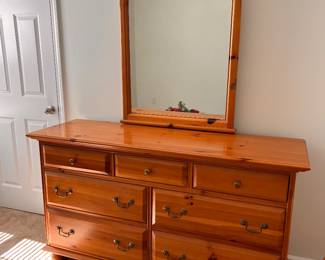 BEAUTIFUL DRESSER AND MIRROR