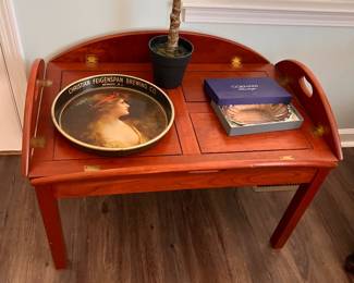 SMALL WOODEN TABLE