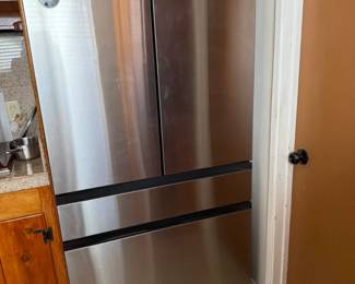 Samsung Bespoke French Door Refrigerator - Looks brand new!