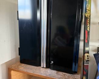 Huskey wall cabinet