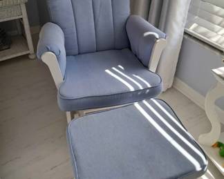 White Blue Wood Glider with Ottoman barely used perfect for new mom