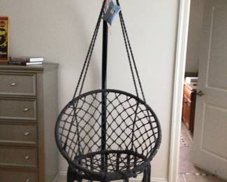 Swinging chair