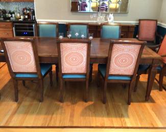 Ethan Allen dining room table w/2 leaves 8 chairs