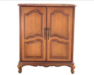 Vintage Maple Colonial American Style Cabinet With Cabriole Legs