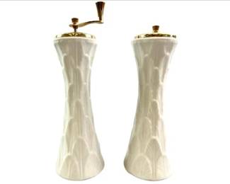 Lenox Vintage China Hand Decorated With 24k Gold Salt And Pepper Mill